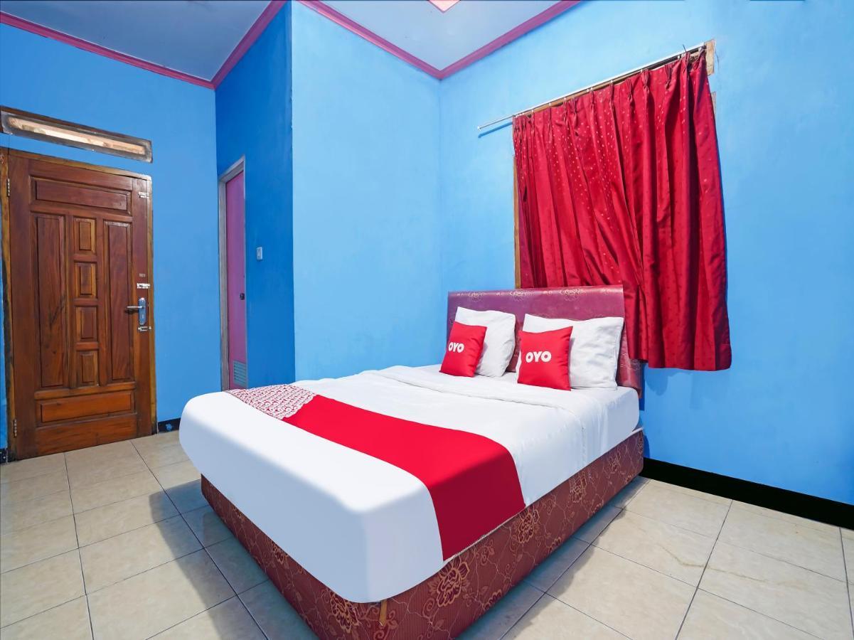 Oyo Homes 90915 Eco Tourism Desa Cihanjuang Rahayu Ciwangun Indah Camp Villas Bongkar ภายนอก รูปภาพ